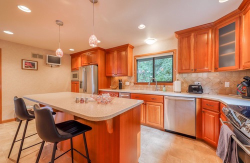 Gig Harbor House | Waterfront home & on-site guest house w/full kitchens, a large deck, & firepits