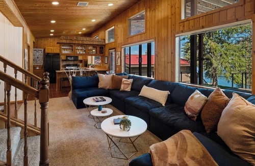 Hope House | Waterfront Home w AC, private dock in Hope, Idaho