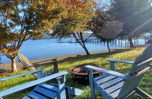 Bremerton House | Waterfront Home w/Mt Rainier Views, Private Beach, 4 Decks, Sleeps 9