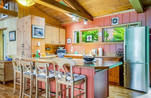 Gig Harbor House | Waterfront Home w/Private Beach, Deck, Wood Fireplace, Sound View