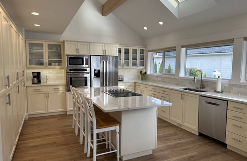 Wapato Point House | Waterfront, HotTub, Pool, PickleBall, Wapato Point