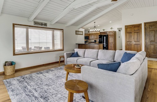 Port Hope Cottage | Waterfront Lake Huron Getaway w/Private Beach