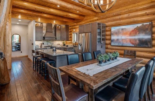 Sagle House | Waterfront Log Home, Dock, Hot Tub, and Pickleball