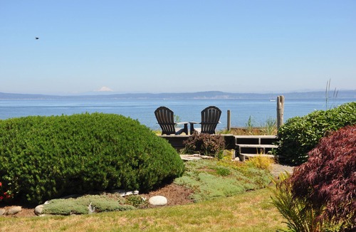 Hansville House | Waterfront - Low bank sandy beach.walk to the Point No Point Lighthouse