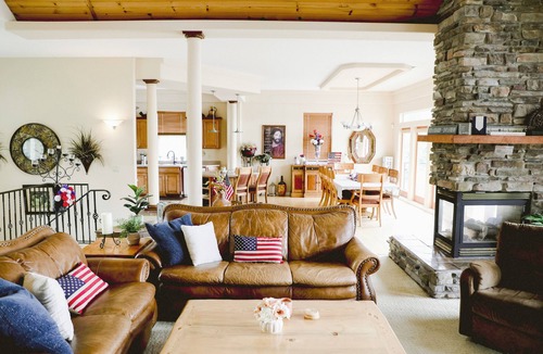 Post Falls House | Waterfront Paradise Lodge: Private Dock, Pickleball, Volleyball, Fire pit nights