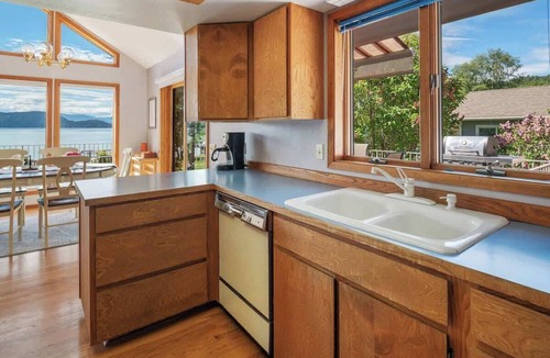 Sandpoint House | Waterfront Pet Friendly Home w AC, boat lift, dock