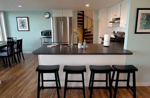 Lummi Island House | Waterfront Retreat w/Access to Swim Lake