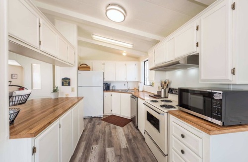 Sequim House | Waterfront, Strait of Juan de Fuca, Deck, Firepit