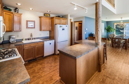 Roche Harbor House | Waterfront w/Seasonal Dock! (Rendezvous Retreat)