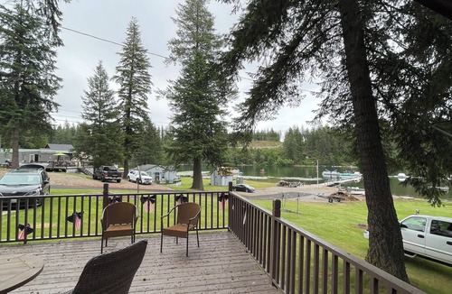 Spirit Lake Cabin | Waterview, 2Bd/2Ba, W/D, Full Kitchen, A/C, Deck, BBQ, Boat slip, Firepit, Pets