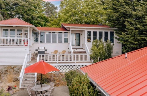 Orcas House | Waveside on Orcas Ferry Terminal