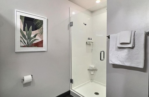 Five Points South Apartment | Weekend Base, Walk to Stadium and Great Eats