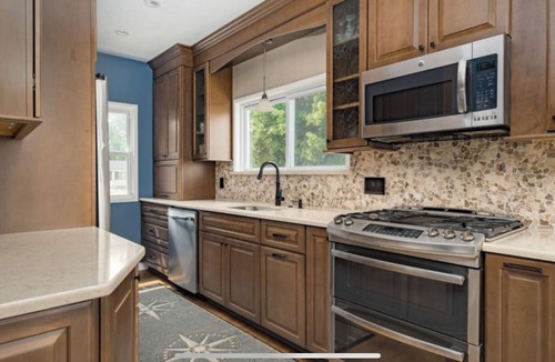Harrison House | Welcome Lake Lovers, Beautiful Waterfront Home!