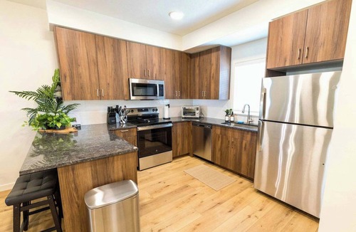 Boise House | Welcome to Boise Grove — a thoughtfully designed, modern retreat in one of Boise’s most exciting and fast-growing neighborhoods. Located in Garden City, just steps from greenbelt, E bikes for rent