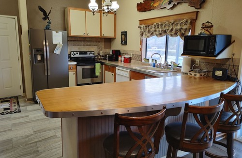 Lenore Cabin | Welcome to Lenore Lodge, located along the wild & scenic Clearwater River.
