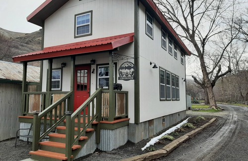 White Bird House | Welcome to the Creekside, our newly built cabin on White Bird Creek