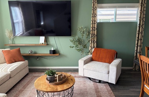 Vancouver House | Welcome to Your Pacific Northwest Retreat