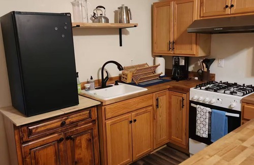 Sandpoint Apartment | Welcoming 1-bedroom apartment in the woods with AC in charming Sagle,