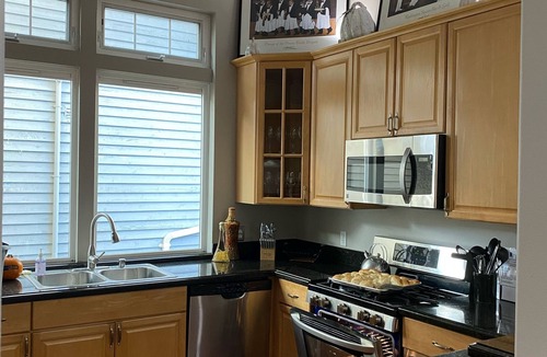 Atlantic House | Welcoming 3-bedroom Craftsman house in Seattle perfect for your getaway