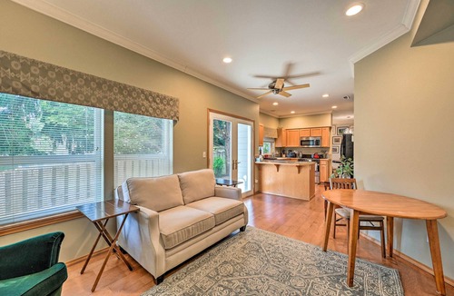 Edmonds House | Welcoming Edmonds Vacation Rental w/Fireplace!