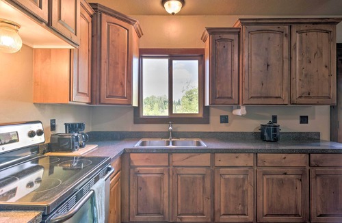 Sterling House | Well-Appointed Sterling Casita with Full Kitchen!