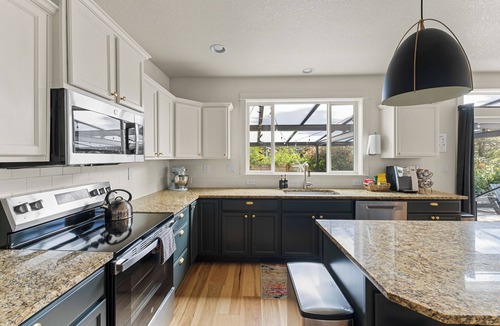 Rockaway Beach House | Wellness Oasis, Hot Tub, Sauna, 2-Min Beach Path