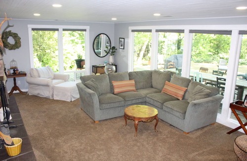 Medford House | West Hills House Newly renovated!