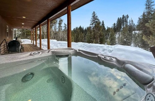 Rivers Crossing Cabin | West McCall Cabin with Hot Tub
