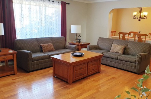 Yakima House | West Yakima - Clean - Safe - Netflix - 4212 - ONWU-LLC