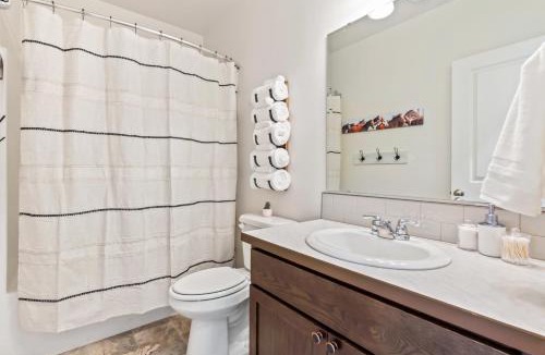 Caldwell House | Western Caldwell Charm