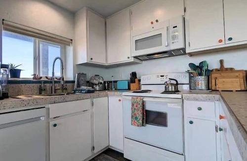 Florence Condo | Whales Watch – any closer to the Ocean and you'd need a wetsuit.