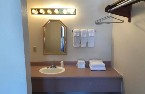 Otto Hotel | Wheels Motel
