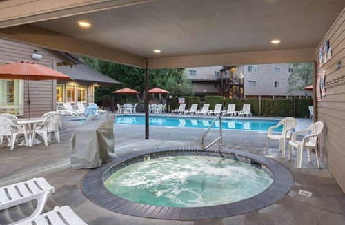 Welches Condo | Whispering Woods Resort, 2 bedroom