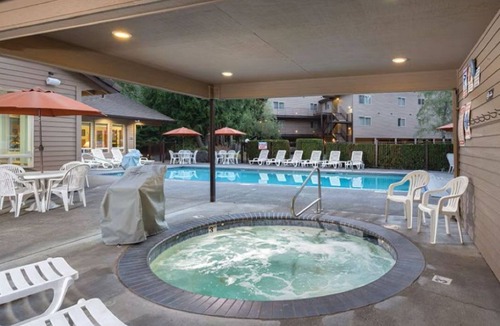 Welches Condo | Whispering Woods Resort, 2 bedroom