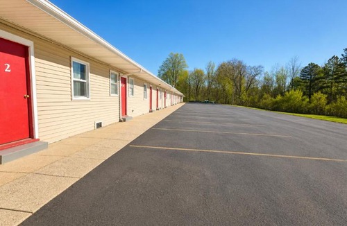 Genesee Township Hotel | White Swan Motel