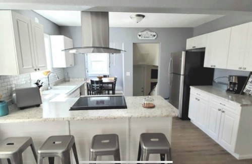 Klamath Falls House | Whitetail cottage! 🦌 Spacious home with game room. Near OIT and SkyLakes.