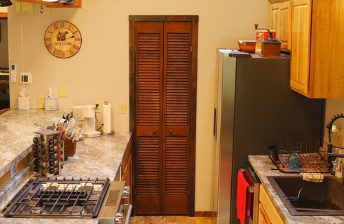 Colville House | Wilderness Setting with lodge/cabin Feel.