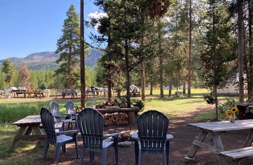 Flagg Ranch Bed & Breakfast | Wilderness Trails Outfitters - Bedroll and Breakfast ™