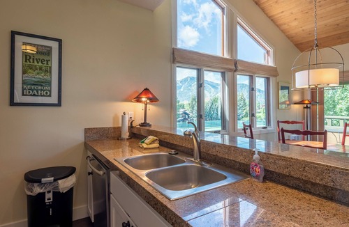 Elkhorn Condo | Wildflower Condo 655 - Third Floor Penthouse w/Baldy Views & Sun Valley Pool
