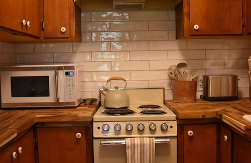 Garfield Apartment | Wildflower Suites North