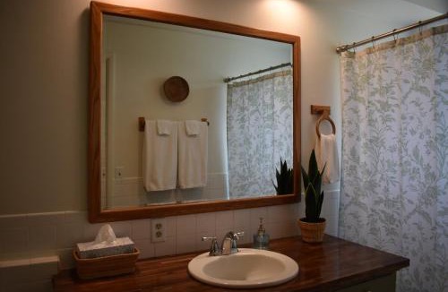 Garfield Apartment | Wildflower Suites North