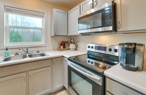 Kincheloe House | Wildlife Viewing & Trails! 155-Acre UP Retreat