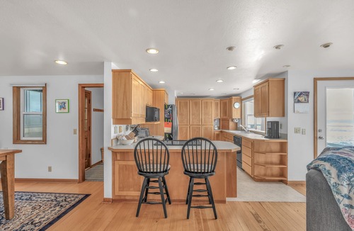 Yachats House | Wileys Wavehouse: Oceanfront Yachats Retreat Near Cape Perpetua