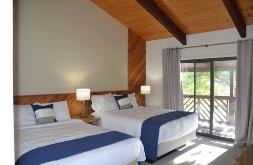 Salmon Cabin | Williams Lake Rustic Mountain Lodge & Hotel- sleeps 35