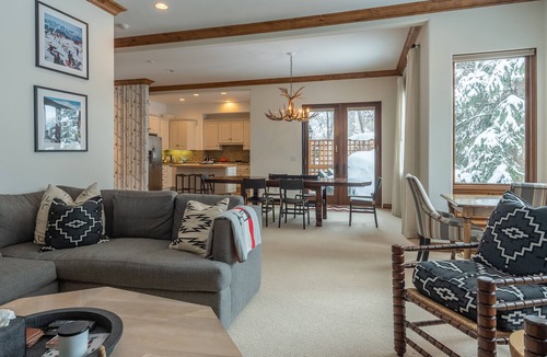 Ketchum House | Williams Townhome - Luxury Multi-Level with Private Hot Tub