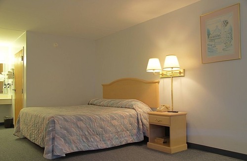 Loxley Hotel | Wind Chase Inn