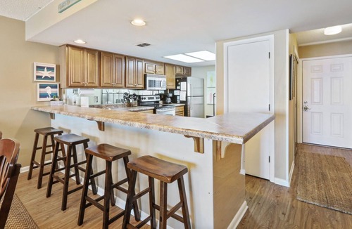 Orange Beach East Condo | Wind Drift 710S | Beachfront Condo w/ Boat Slip Available | Near Flora Bama