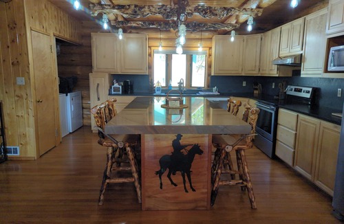 Dubois Cabin | Wind River Country/Yellowstone retreat at Spruce Lodge