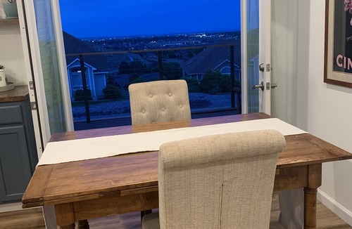 Kennewick Cottage | Wine Country Guest House
