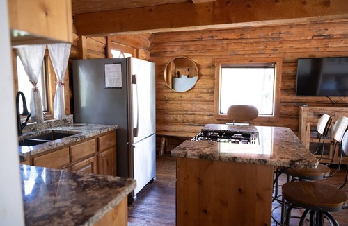 Driggs Cabin | Winter Rates at Targhee Log Cabin~Scenic Views
